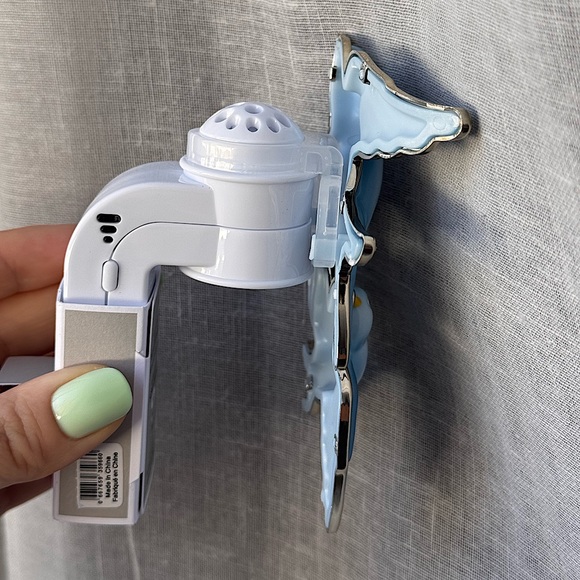 NWT B&BW Wallflower Blue Love Doves Plug In and A FREE REFILL - Picture 3 of 3